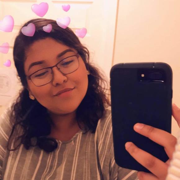 Meet your Posher, Sheyla - Picture 1 of 1